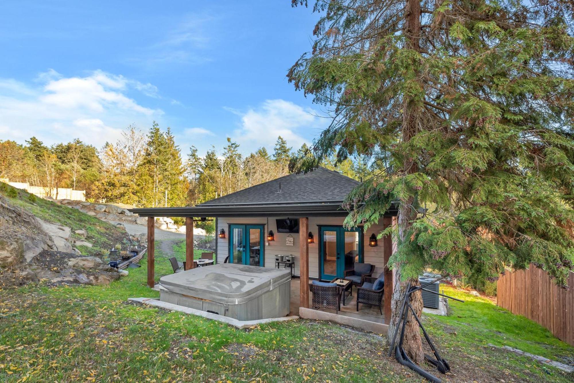 VI Cottage Норт-Сааніч Екстер'єр фото